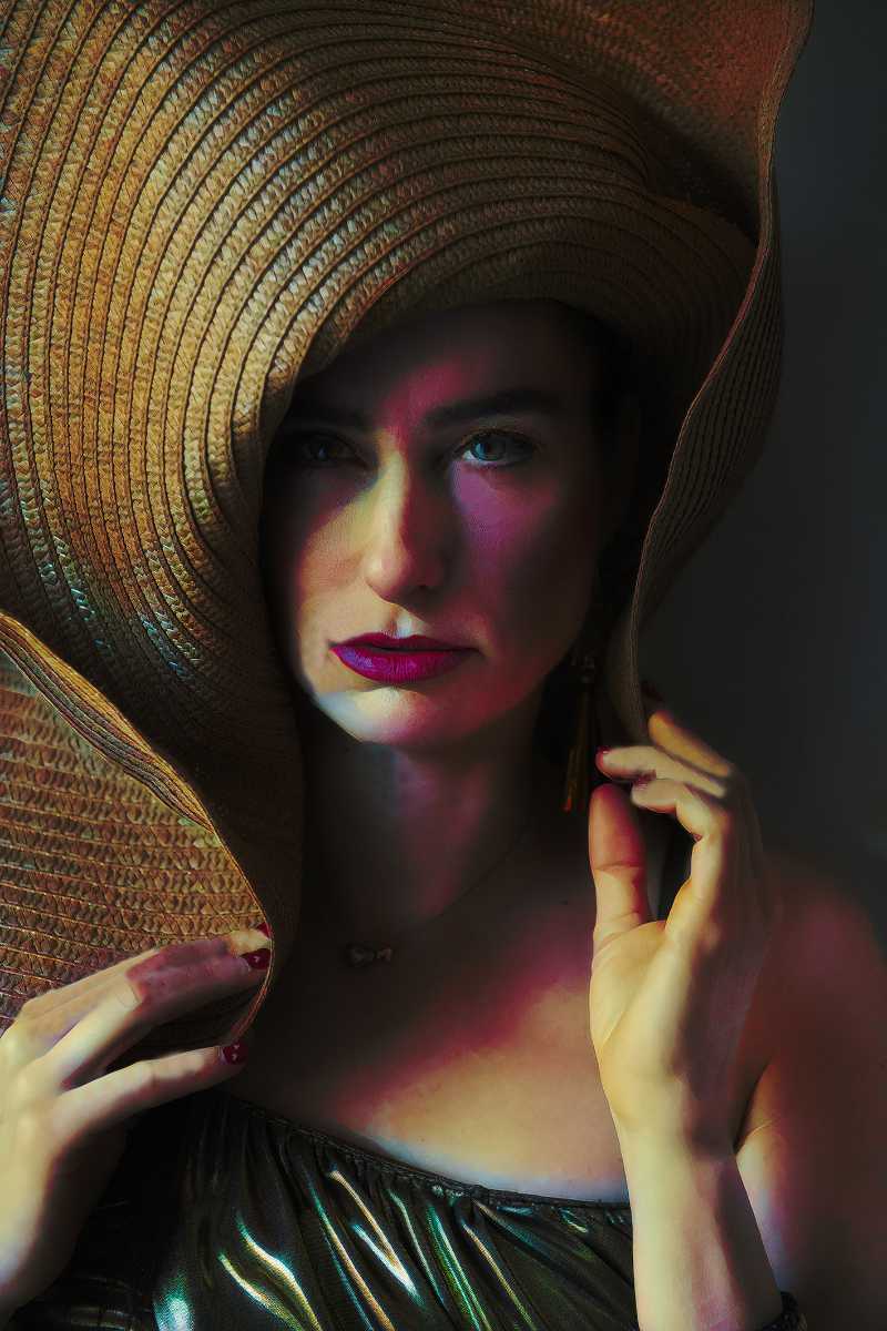 model-cathrin-4